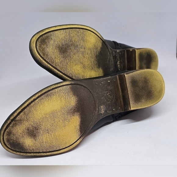 Lucky Brand Women's Black Leather Side Zipper Booties Size 8M - Picture 7 of 9